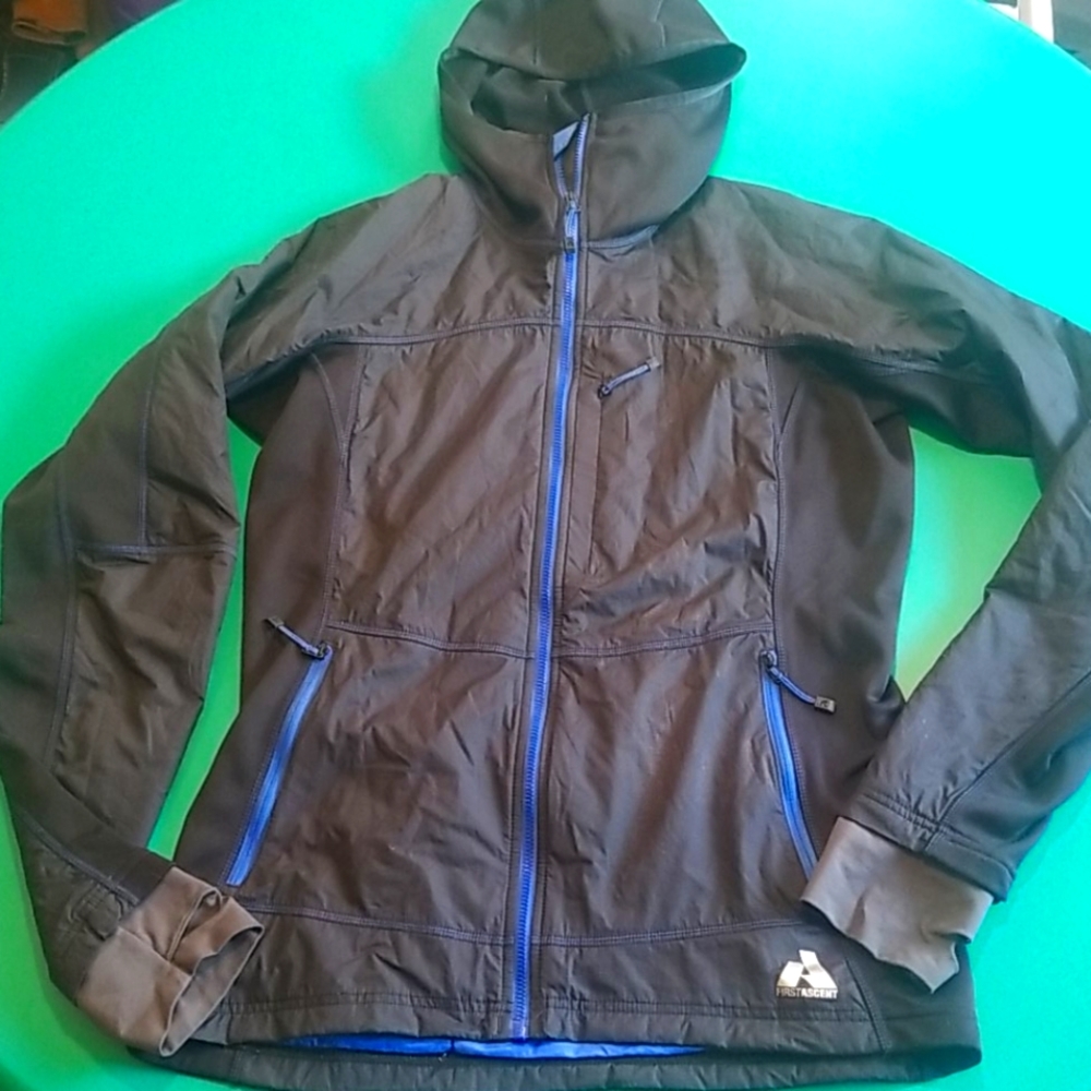 Eddie Bauer First Ascent Primaloft hoody